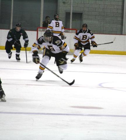 Hockey Team Rebounds With Road Win