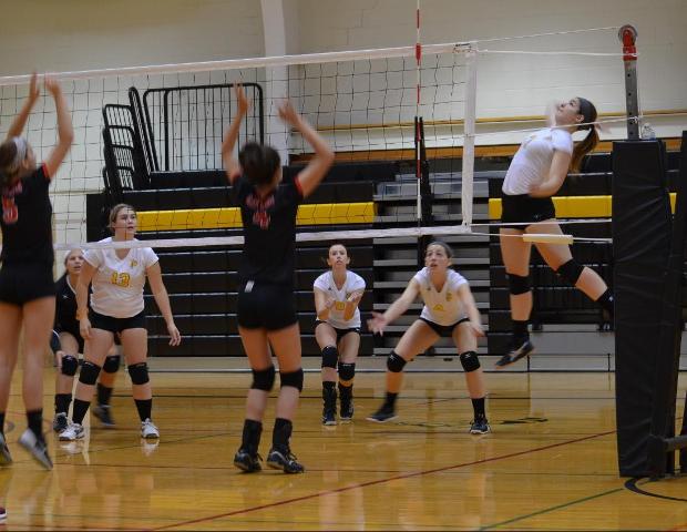 Volleyball Starts Day Off With A Sweep Of Onondaga