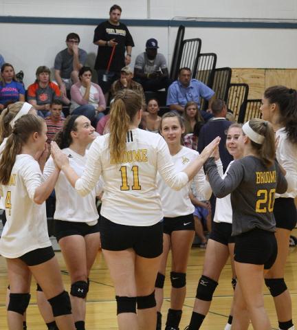 Volleyball Opens At Home With A Sweep